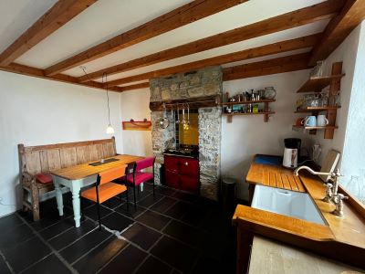 Ballynabloun Cottage, kitchen